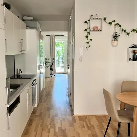 Lisbeth - Parking - Perfect Location 아파트 *